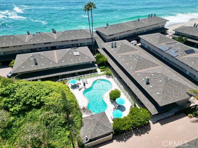 Detail Gallery Image 11 of 39 For 102 Blue Lagoon, Laguna Beach,  CA 92651 - 3 Beds | 3 Baths