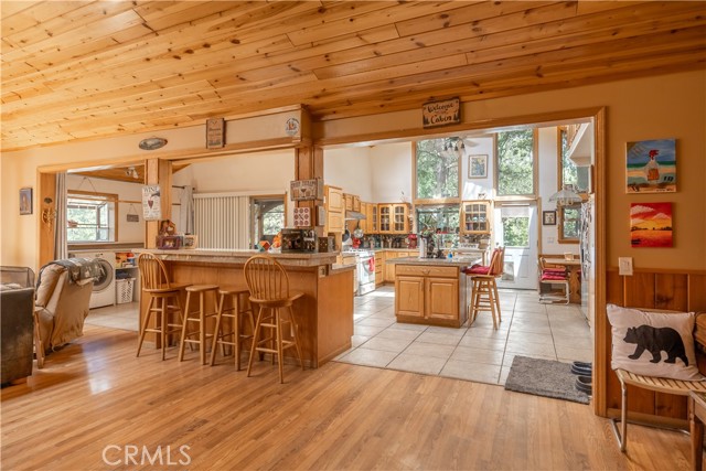 793 Knight Avenue, Big Bear Lake CA: https://media.crmls.org/medias/7dda99e3-6b6d-45d0-86f4-b8e9d9fdd235.jpg