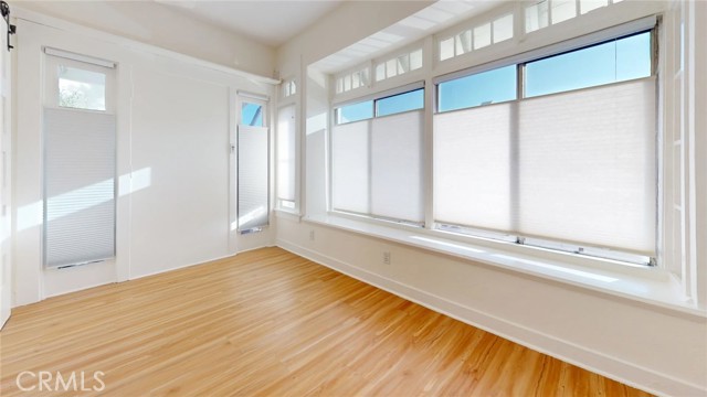 Detail Gallery Image 12 of 14 For 718 Hermosa Ave, Hermosa Beach,  CA 90254 - 4 Beds | 3 Baths