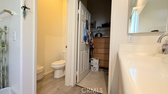 https://media.crmls.org/medias/7ddbff0f-9e3d-44a9-baab-7576bd551eaa.jpg?preset=X-Large