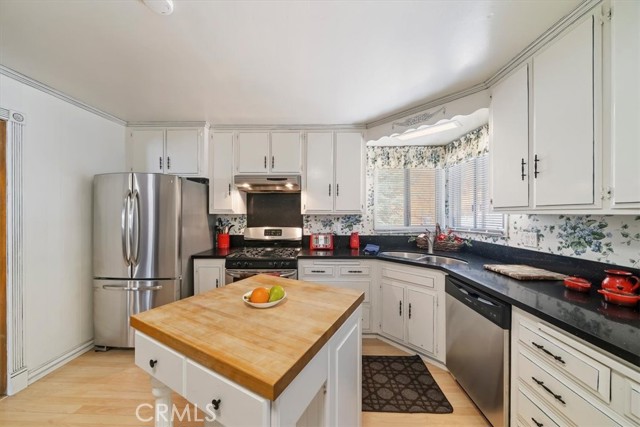 Detail Gallery Image 20 of 41 For 33338 Wild Rose, Green Valley Lake,  CA 92341 - 3 Beds | 2/1 Baths