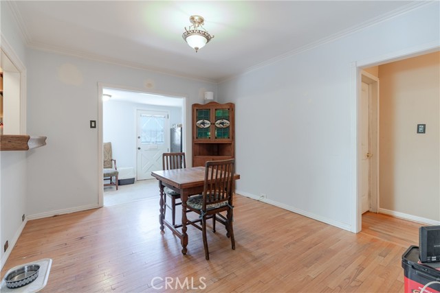 Detail Gallery Image 13 of 33 For 2707 Windsor Ave, Altadena,  CA 91001 - 2 Beds | 2 Baths