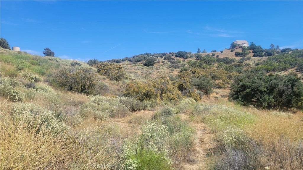 48775 Leaning Rock Court