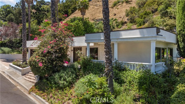 Detail Gallery Image 51 of 57 For 3453 Green Vista Dr, Encino,  CA 91436 - 3 Beds | 3 Baths