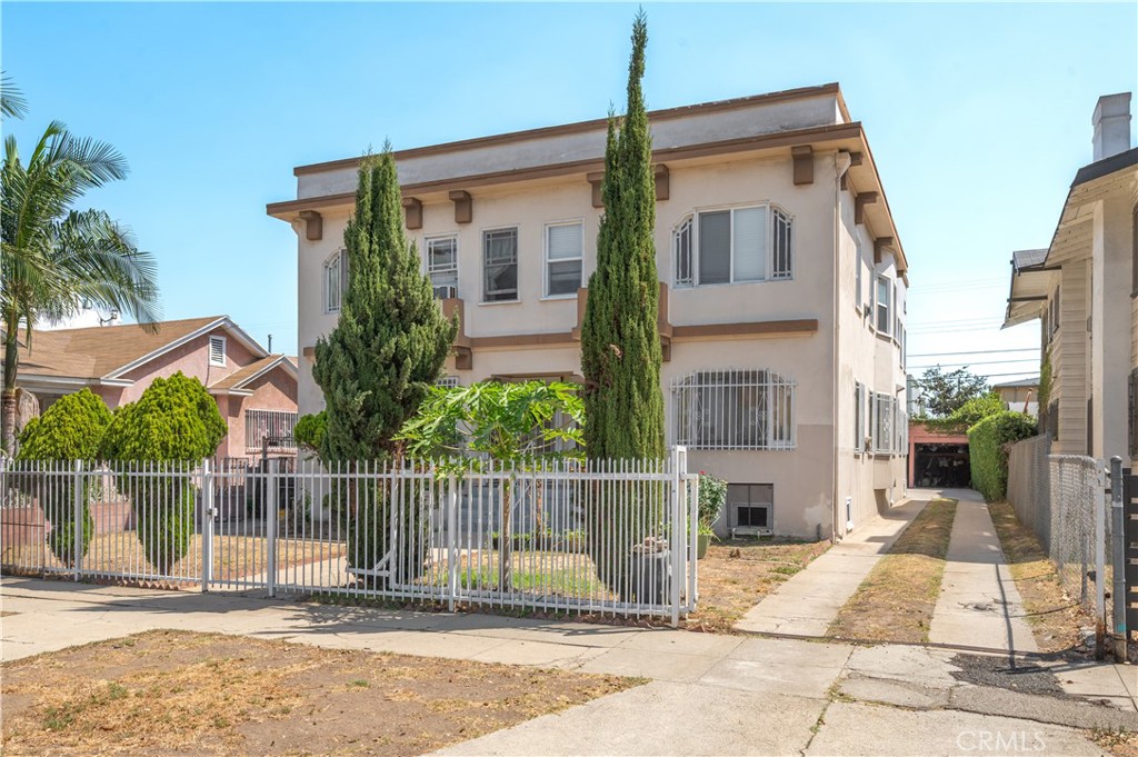 Quadruplex at 2022 4th Avenue