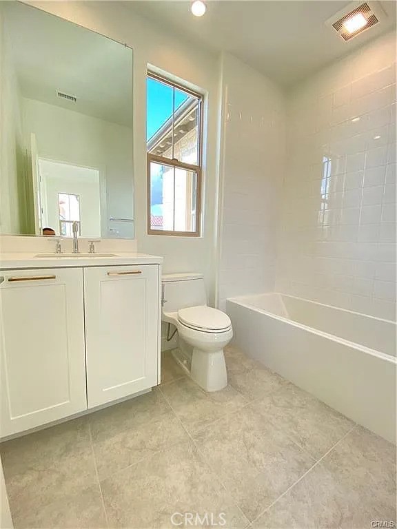 120 White Jasmine, Irvine CA: https://media.crmls.org/medias/7de034e6-0506-42ff-8197-f547c4f0d662.jpg