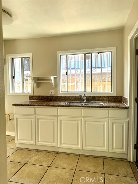 4465 Turquoise, Los Angeles CA: https://media.crmls.org/medias/7de07bb5-f99e-4553-9206-ca9405ec6001.jpg
