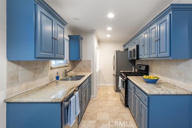 Detail Gallery Image 7 of 20 For 4230 Whitsett Ave #10,  Studio City,  CA 91604 - 2 Beds | 3 Baths