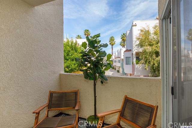 2 Bed Home for Sale in Sherman Oaks, California