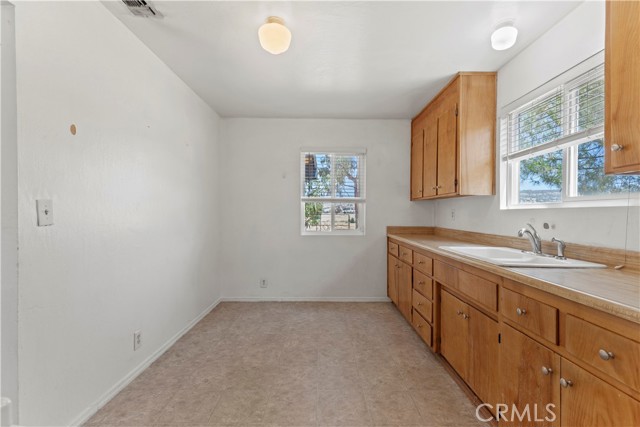 857 Nelson Avenue, Oroville CA: https://media.crmls.org/medias/7de1d70c-906b-4718-b247-3a930cd9eeea.jpg