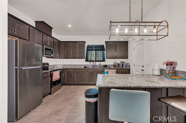 Detail Gallery Image 13 of 41 For 246 Montage, Merced,  CA 95348 - 5 Beds | 4 Baths