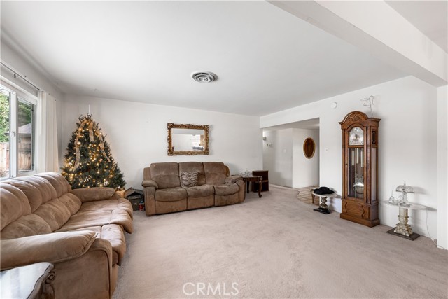 Detail Gallery Image 10 of 43 For 4308 Charter Oaks, Bakersfield,  CA 93309 - 3 Beds | 2 Baths