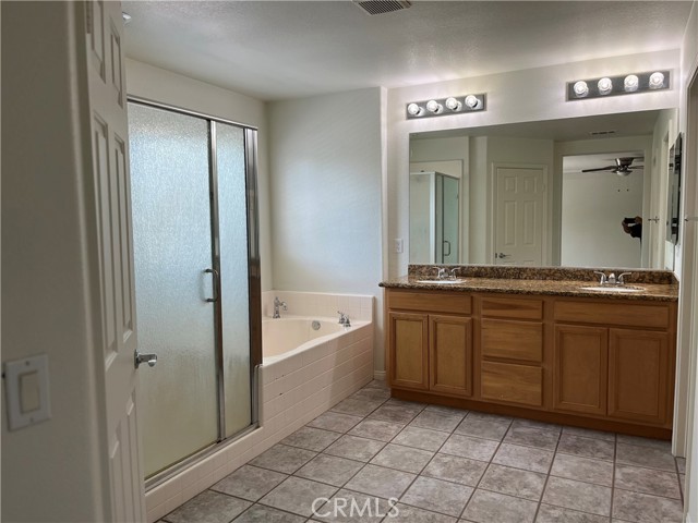1483 Midnight Sun Drive, Beaumont CA: https://media.crmls.org/medias/7de36b6d-4ab3-49b7-86d1-7196f385206a.jpg
