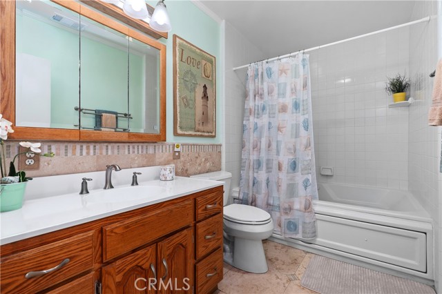 Detail Gallery Image 22 of 36 For 5919 Bellflower Bld, Lakewood,  CA 90713 - 3 Beds | 2 Baths