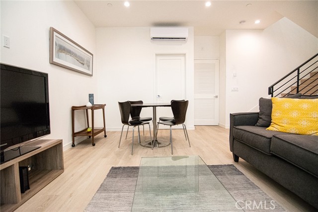 Detail Gallery Image 39 of 53 For 1187 Crenshaw Bld #102,  Los Angeles,  CA 90019 - 2 Beds | 3 Baths