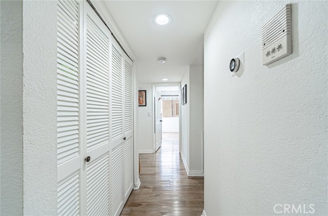 Detail Gallery Image 17 of 50 For 365 W Alameda Ave #203,  Burbank,  CA 91506 - 3 Beds | 2 Baths