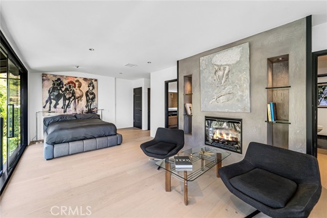Detail Gallery Image 22 of 34 For 1782 Viewmont Dr, Los Angeles,  CA 90069 - 3 Beds | 4/1 Baths
