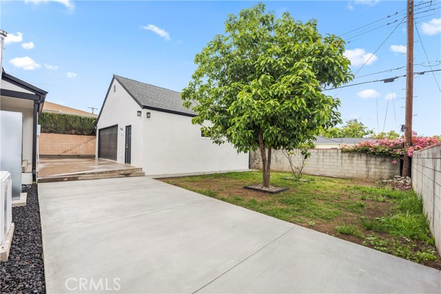 620 E Elmwood Avenue, Burbank CA: https://media.crmls.org/medias/7debe18e-b1eb-43a3-8a73-c7d3047157b2.jpg