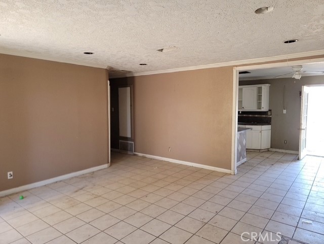 Detail Gallery Image 5 of 19 For 41052 177th, Lancaster,  CA 93535 - 3 Beds | 2 Baths