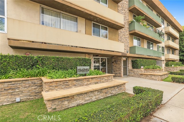 Detail Gallery Image 1 of 22 For 525 N Sycamore Ave #330,  Los Angeles,  CA 90036 - 1 Beds | 1 Baths