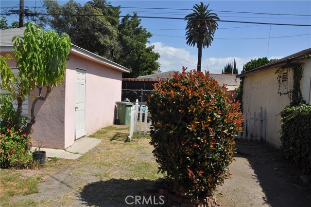 2712 Thurman Avenue, Los Angeles, California 90016, 3 Bedrooms Bedrooms, ,1 BathroomBathrooms,Single Family Residence,For Sale,Thurman,SB24136030