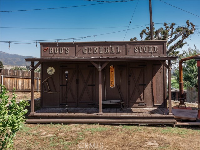 Detail Gallery Image 34 of 52 For 10261 Fremont St, Yucaipa,  CA 92399 - 4 Beds | 2/1 Baths