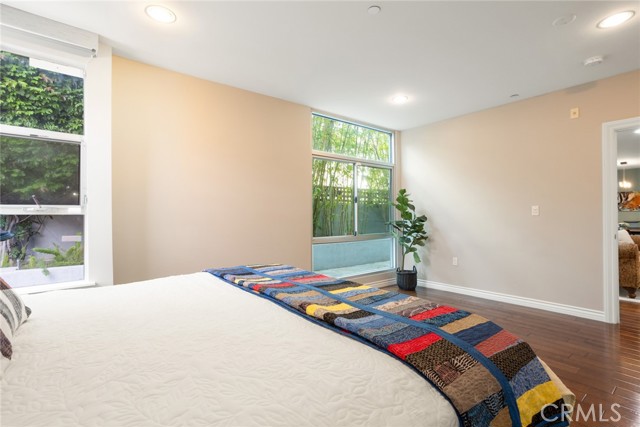 Detail Gallery Image 28 of 49 For 332 S Oxford Ave #105,  Los Angeles,  CA 90020 - 3 Beds | 2 Baths