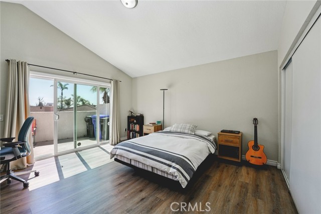 Detail Gallery Image 11 of 26 For 1224 Fairway Cir, Upland,  CA 91784 - 2 Beds | 2 Baths