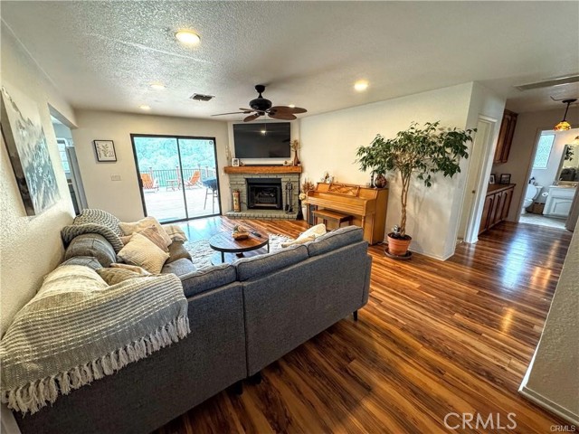 Detail Gallery Image 13 of 17 For 2822 Black Horse Ln, Paso Robles,  CA 93446 - 3 Beds | 2 Baths