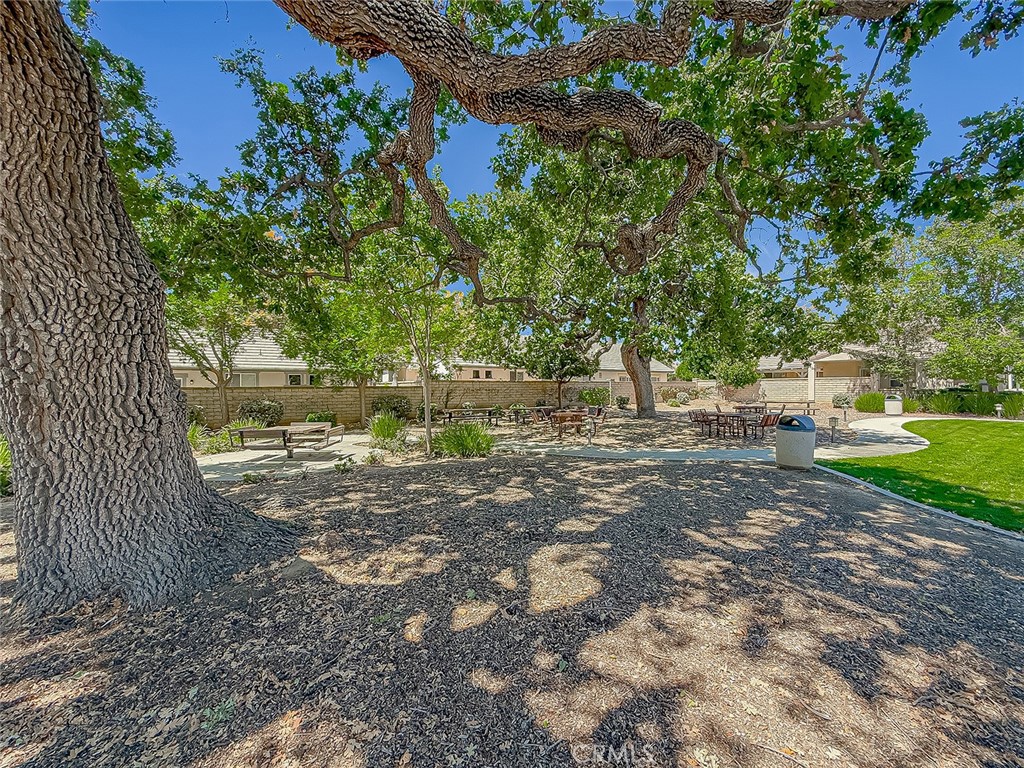https://media.crmls.org/medias/7df24fbb-5730-4560-a479-d97688c4a116.jpg?preset=X-Large