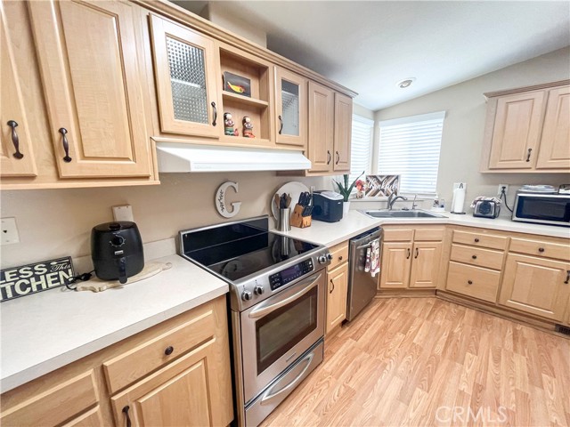 Detail Gallery Image 4 of 33 For 3500 3500 Buchanan #103,  Riverside,  CA 92503 - 3 Beds | 2 Baths