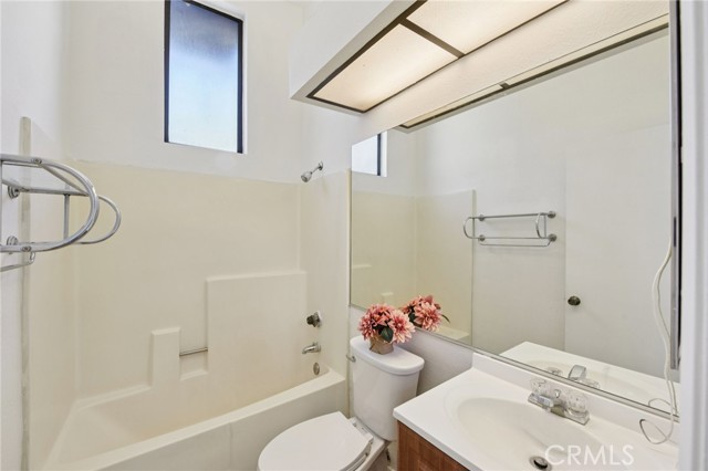 Detail Gallery Image 26 of 38 For 602 Park Shadow Ct, Baldwin Park,  CA 91706 - 3 Beds | 2/1 Baths