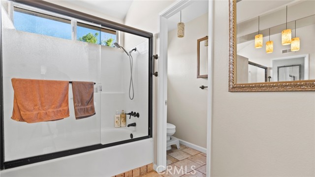 Detail Gallery Image 46 of 56 For 19765 Azure Field Dr, Newhall,  CA 91321 - 3 Beds | 2/1 Baths