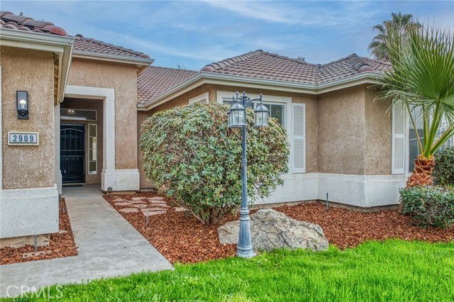 Detail Gallery Image 2 of 38 For 2909 Plum Ln, Hanford,  CA 93230 - 3 Beds | 2 Baths