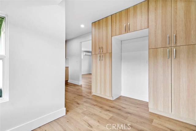 Detail Gallery Image 13 of 28 For 10450 Balboa, Granada Hills,  CA 91344 - 3 Beds | 2 Baths