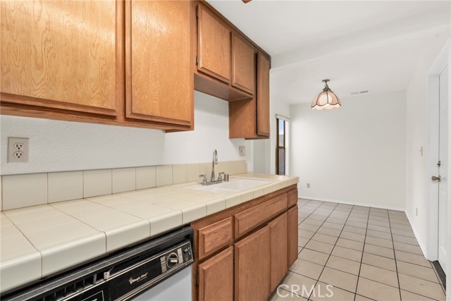 Detail Gallery Image 19 of 43 For 3697 Summer Ln, Baldwin Park,  CA 91706 - 3 Beds | 2/1 Baths