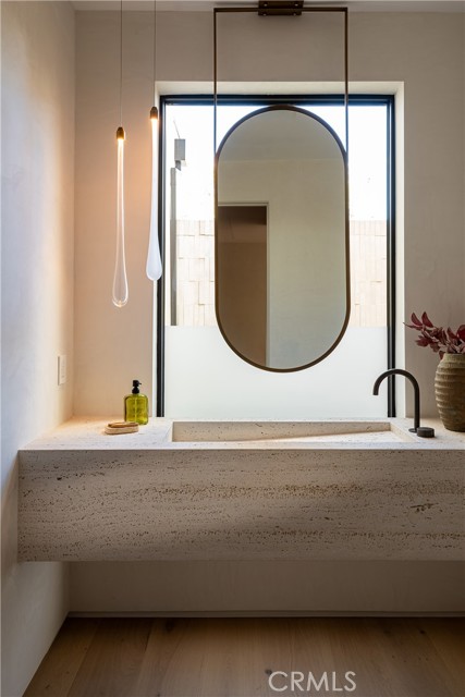 Detail Gallery Image 14 of 37 For 4824 Calhoun, Sherman Oaks,  CA 91423 - 5 Beds | 5 Baths