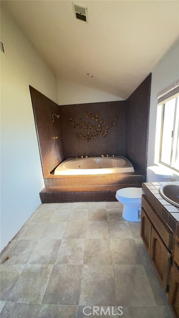 Detail Gallery Image 37 of 43 For 22244 San Joaquin Dr, Canyon Lake,  CA 92587 - 3 Beds | 2/1 Baths
