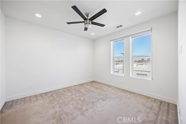 Detail Gallery Image 22 of 37 For 645 W 17th St, Costa Mesa,  CA 92627 - 3 Beds | 2/2 Baths