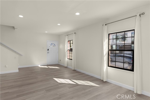 207 16th Street, Hermosa Beach CA: https://media.crmls.org/medias/7df77ed1-8c0f-4ae2-a0af-e21235b339b5.jpg