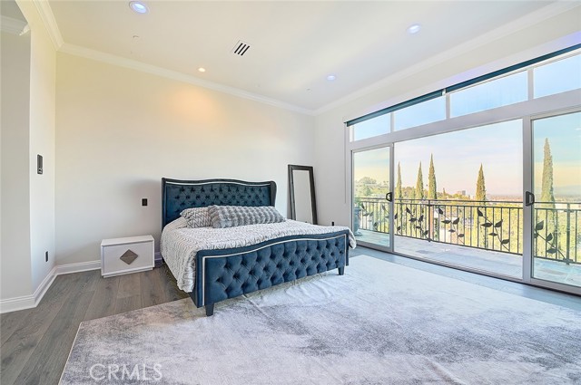 Detail Gallery Image 27 of 44 For 3952 Oakfield Dr, Sherman Oaks,  CA 91423 - 5 Beds | 4/1 Baths