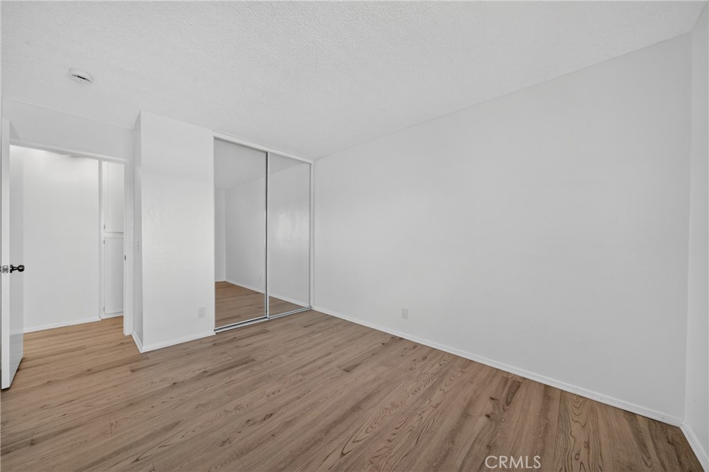 MLS #OC25244729 image #27