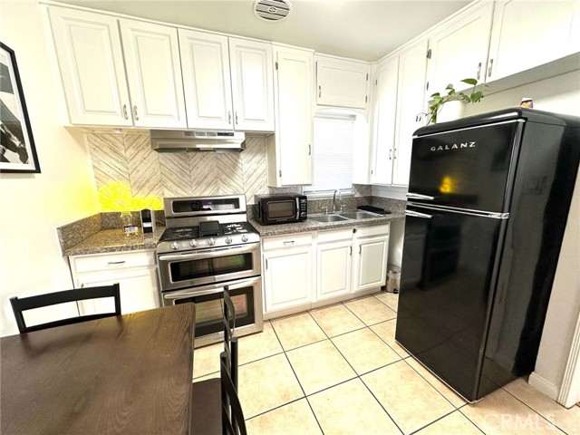 9723 Belmont Street, Bellflower CA: https://media.crmls.org/medias/7df84cb1-78af-405d-989d-4a363a11307f.jpg
