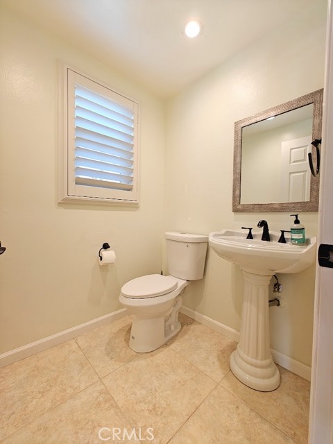 Detail Gallery Image 20 of 23 For 8128 E Candleberry Cir, Orange,  CA 92869 - 4 Beds | 2/1 Baths
