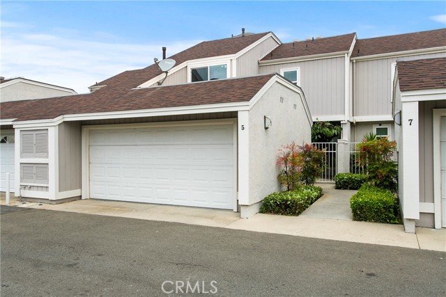 Detail Gallery Image 1 of 33 For 5 Robin Hill Ln, Laguna Hills,  CA 92653 - 3 Beds | 2/1 Baths