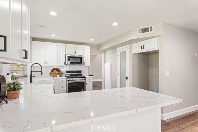 Detail Gallery Image 11 of 54 For 25538 Orion Ct, Menifee,  CA 92586 - 3 Beds | 2/1 Baths