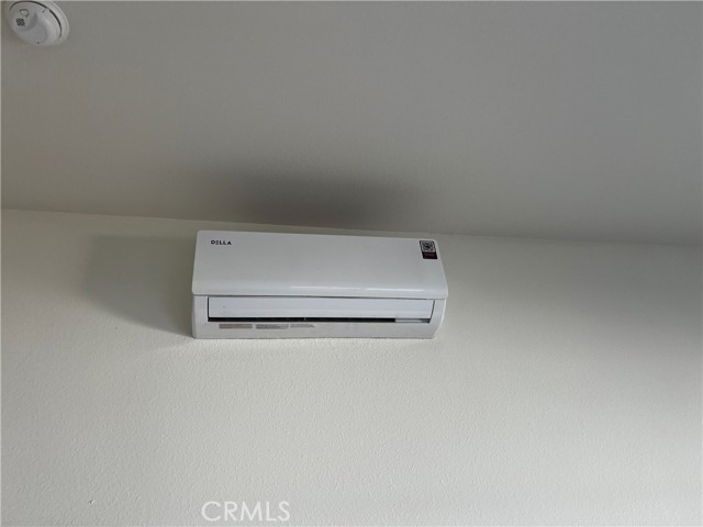 Detail Gallery Image 5 of 9 For 1471 Orange Ave, Long Beach,  CA 90813 - 3 Beds | 2 Baths