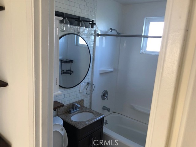 Detail Gallery Image 6 of 6 For 11572 Braddock, Culver City,  CA 90230 - 2 Beds | 1 Baths