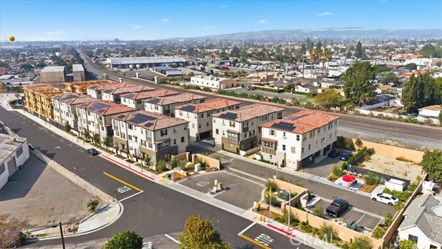 Detail Gallery Image 36 of 37 For 9318 via Azul, Pico Rivera,  CA 90660 - 4 Beds | 3/1 Baths