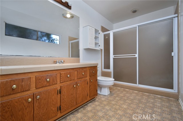 Detail Gallery Image 18 of 23 For 5625 Matilija Ave, Valley Glen,  CA 91401 - 2 Beds | 2 Baths